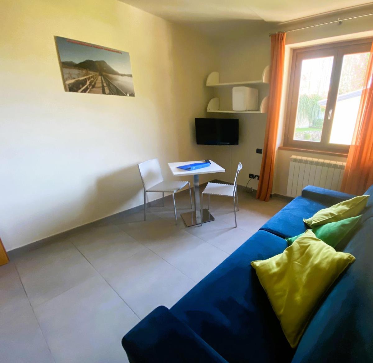 Vela di Soleville camere con e senza vista lago con ristorante & pizzeria - Housity