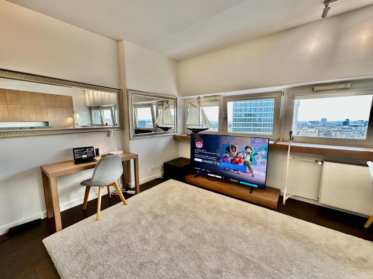 Suitetrails - TOP metro x2 fast WiFi 400 Mbs 70’TV Netflix HBO Max AppleTV+ Disney+