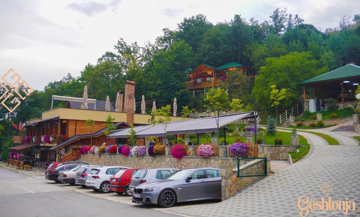 HotelRestaurant Gështenja - Housity