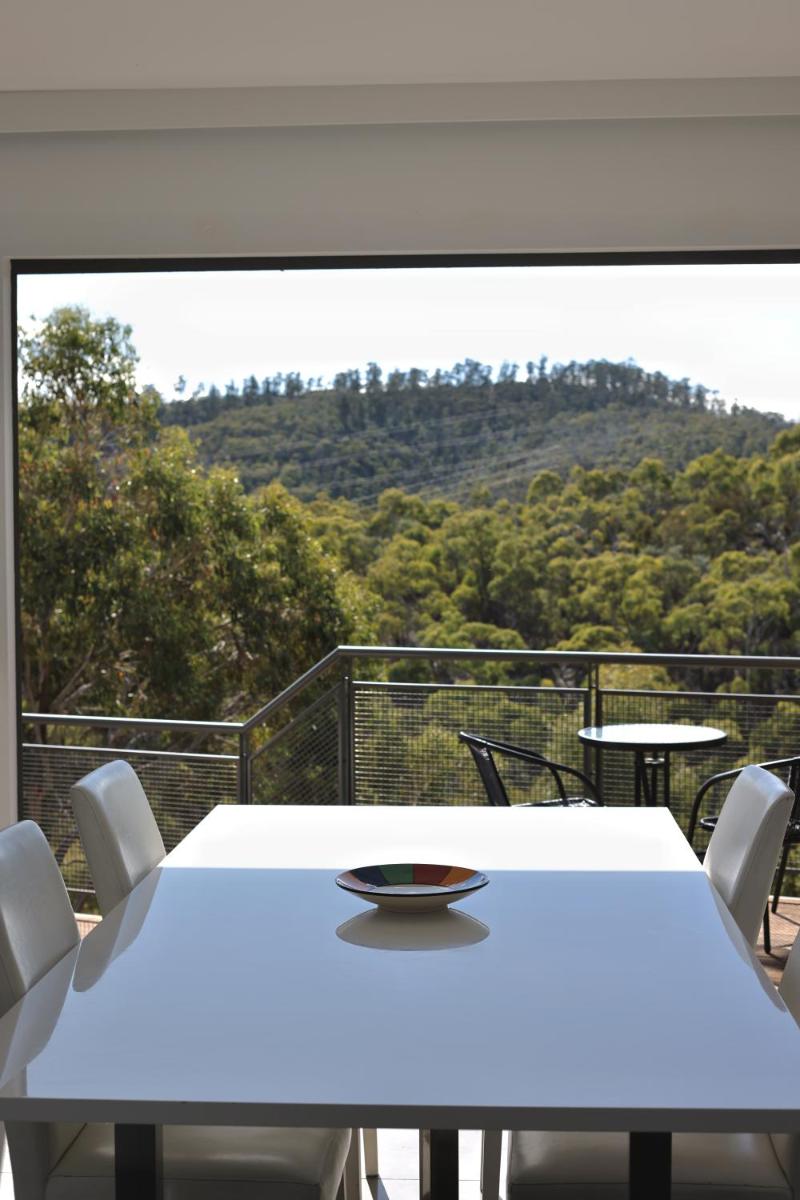 Luxurious, Tranquil and Private - Housity