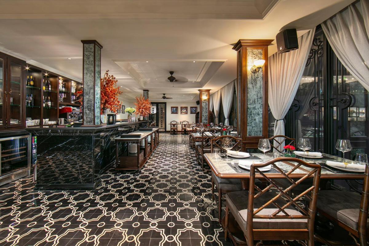 La Mejor Hotel & Sky Bar - Housity