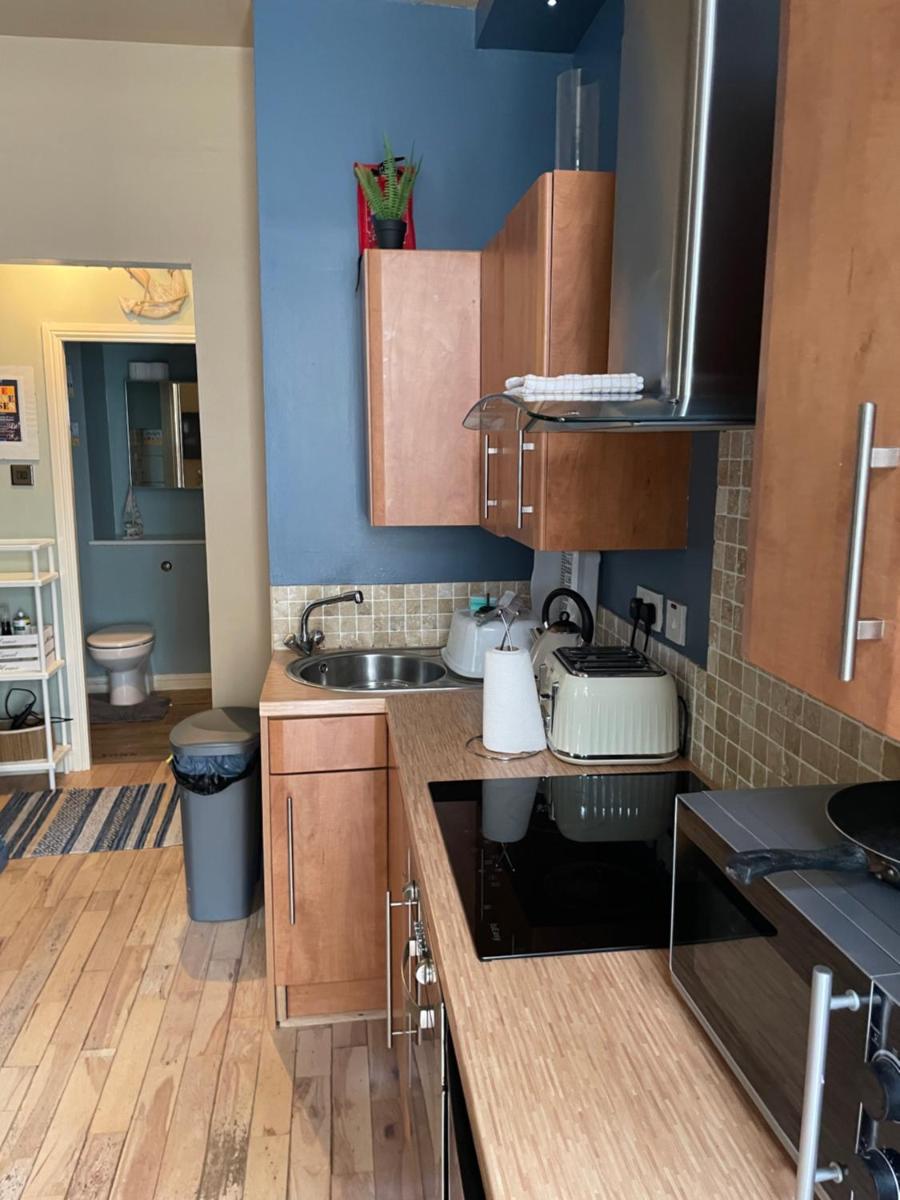 Newton Beach Cottage Couples Retreat - Housity