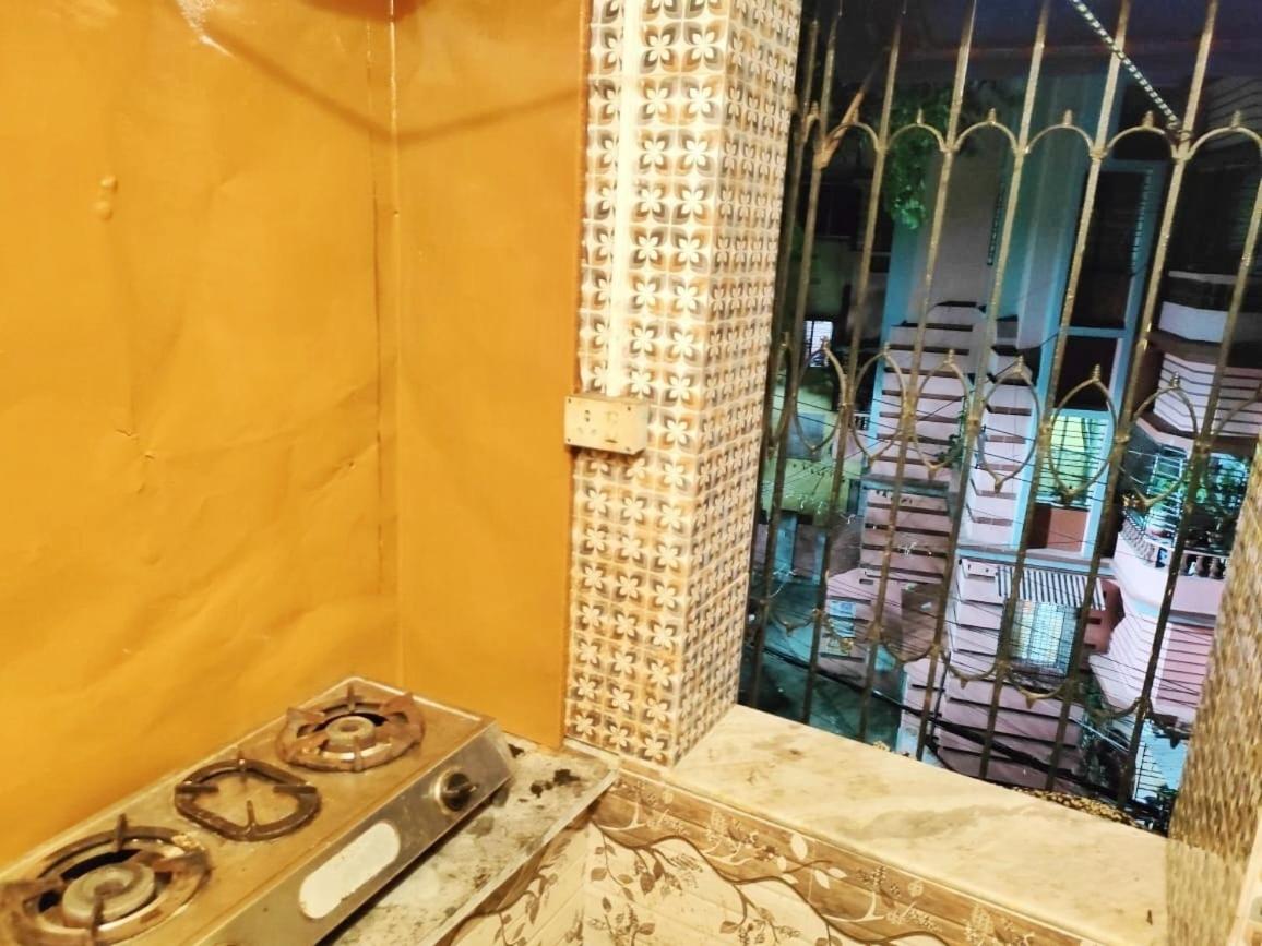 PRIVATE ROOM, ENTIRE SERVICED APARTMENT (1RK), COUPLE FRIENDLY - Housity