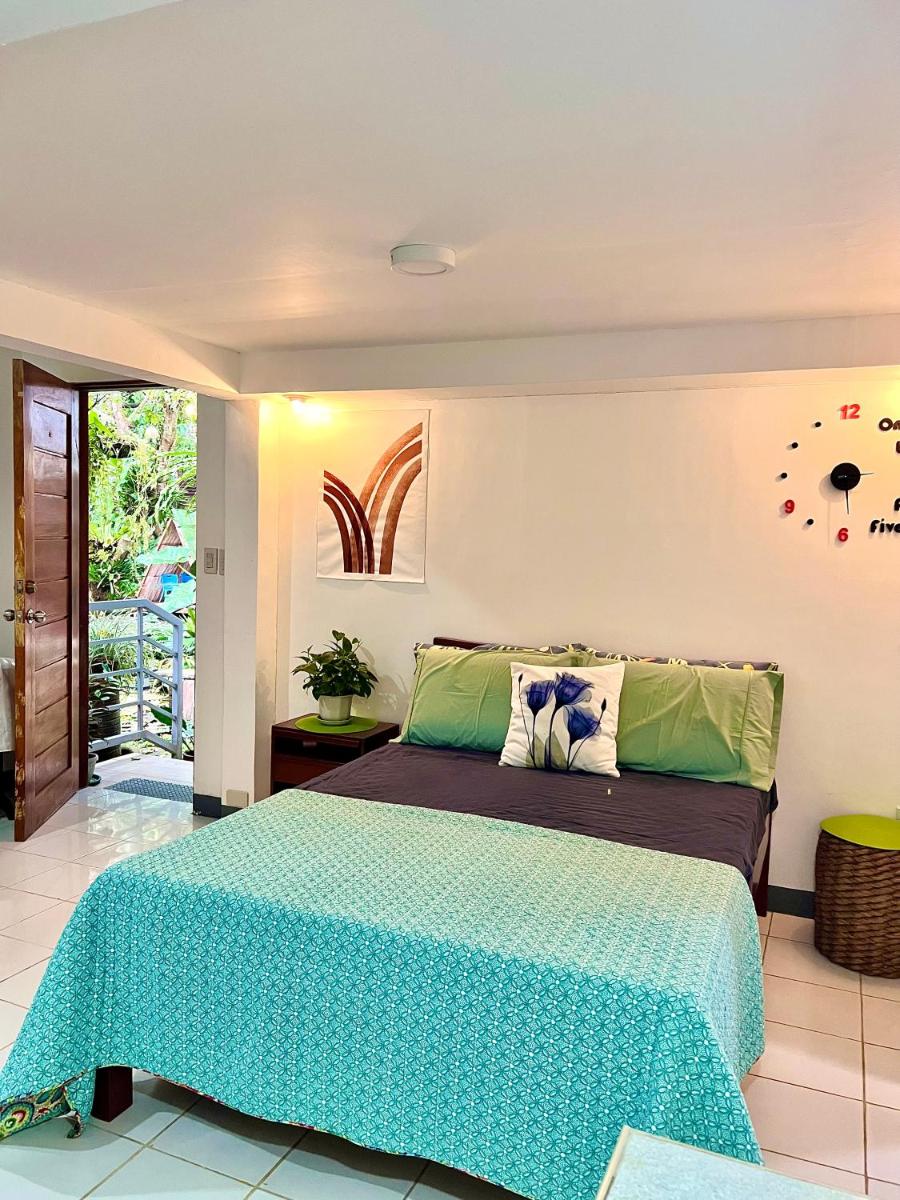 Auntie Gigi's Place - Housity
