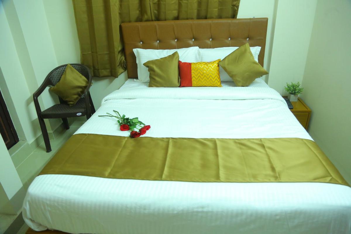 Hotel Golden Arrow - Housity