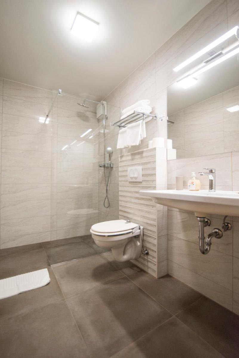 Hotel Prebold - Housity