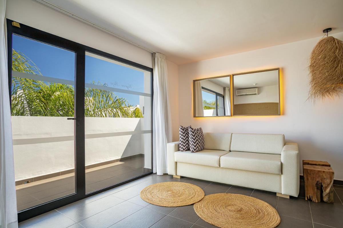 Zona de estar de Migjorn Ibiza Suites & Spa