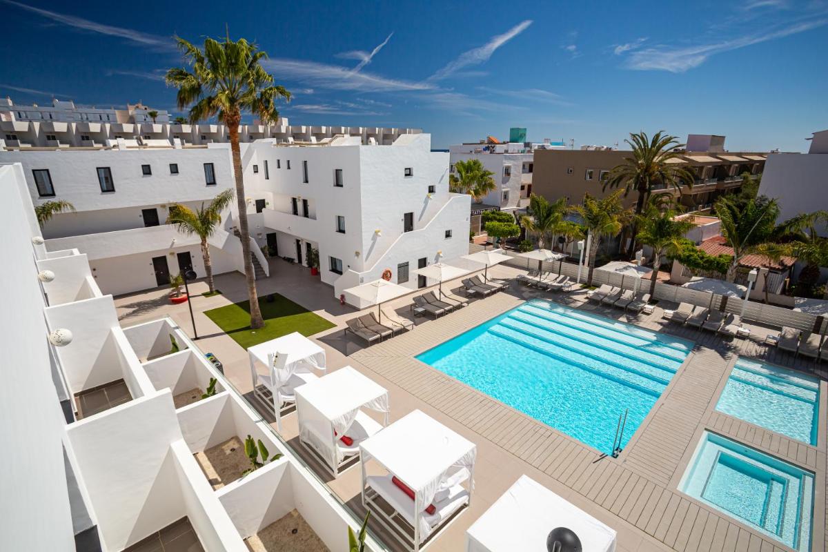 Piscina en o cerca de Migjorn Ibiza Suites & Spa