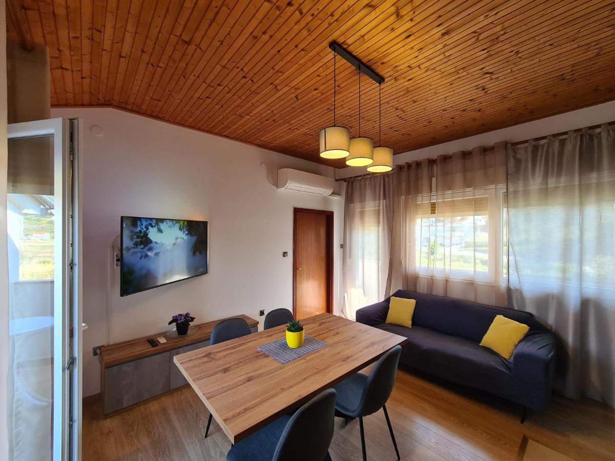 Apartments Angela Rab - Housity