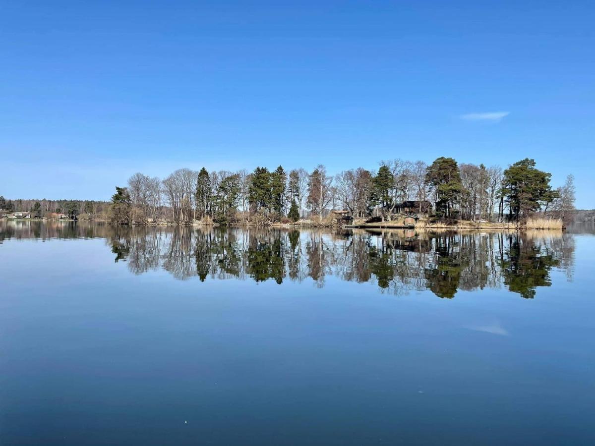 Escape to Your Very Own Private Island - Just 30 Minutes from Stockholm - Housity