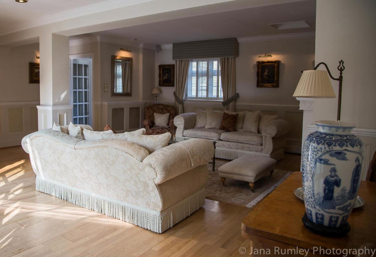Lord Bute - Housity