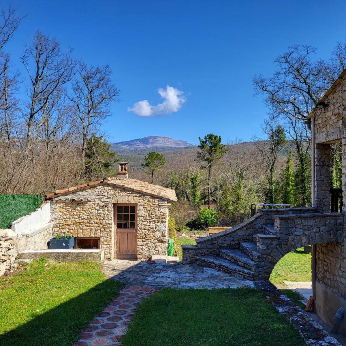 Les Pierres de Cézaire - Housity