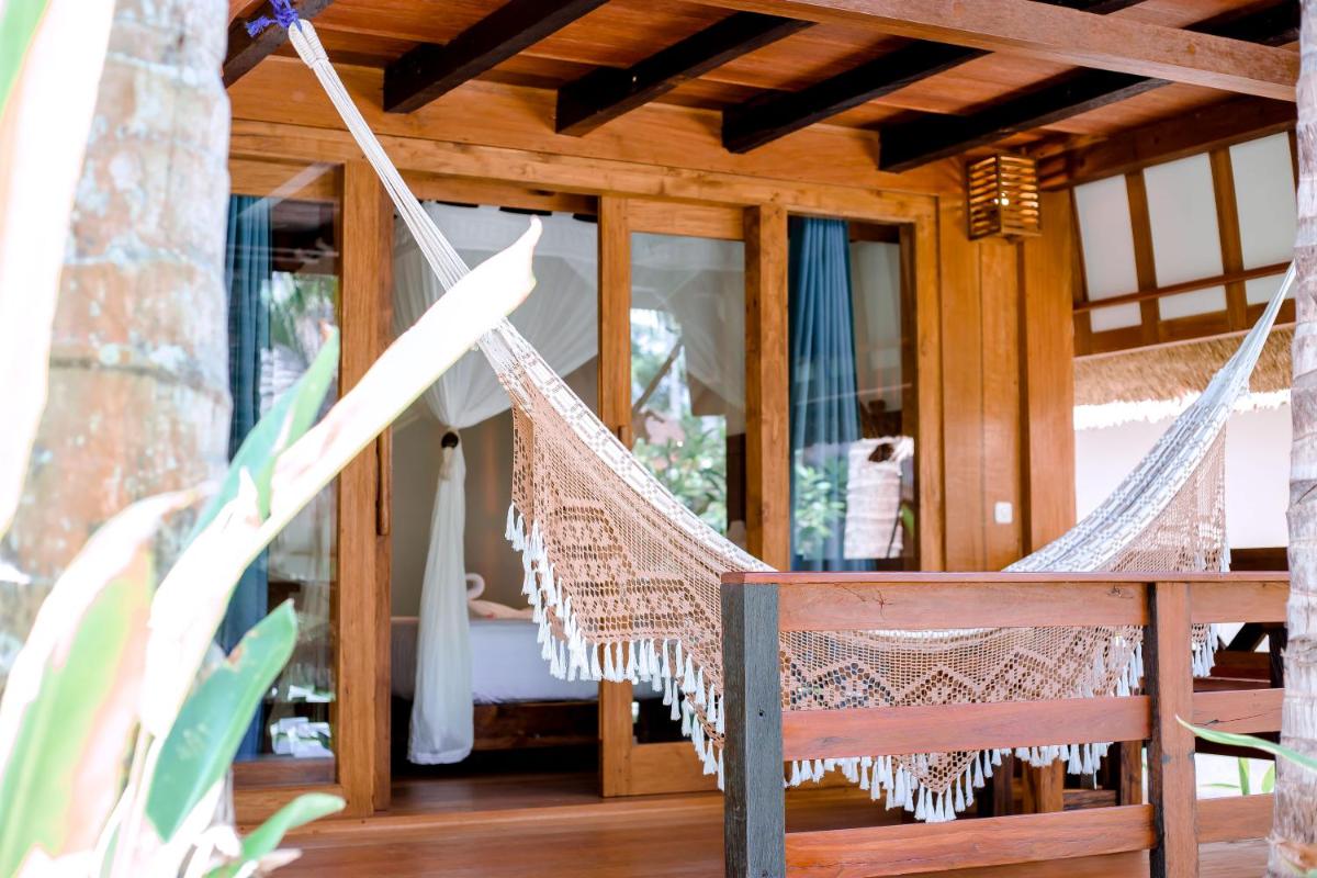 Island View Bar & Bungalow - Housity