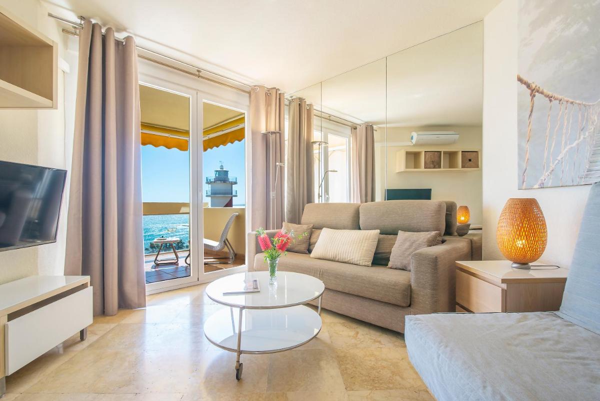 MARBELLA 2000 Estudio en paseo marítimo WIFI - Housity