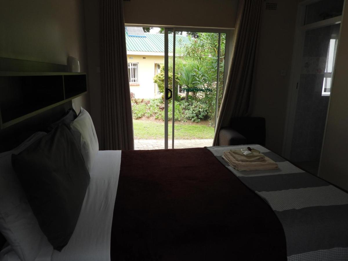 2 Bed Apt with en-suite and kitchenette - 2066 - Housity