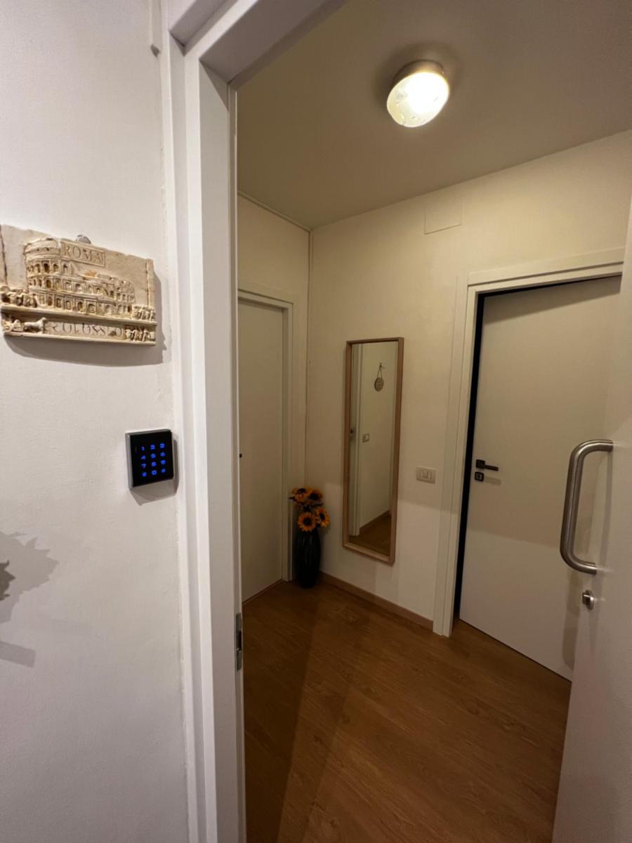 Roma Vatican's Room - Housity