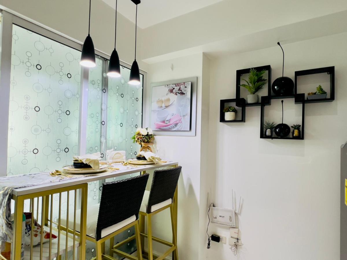Azure Urban Resort Residences - The Paris Hilton Beach Club - Housity
