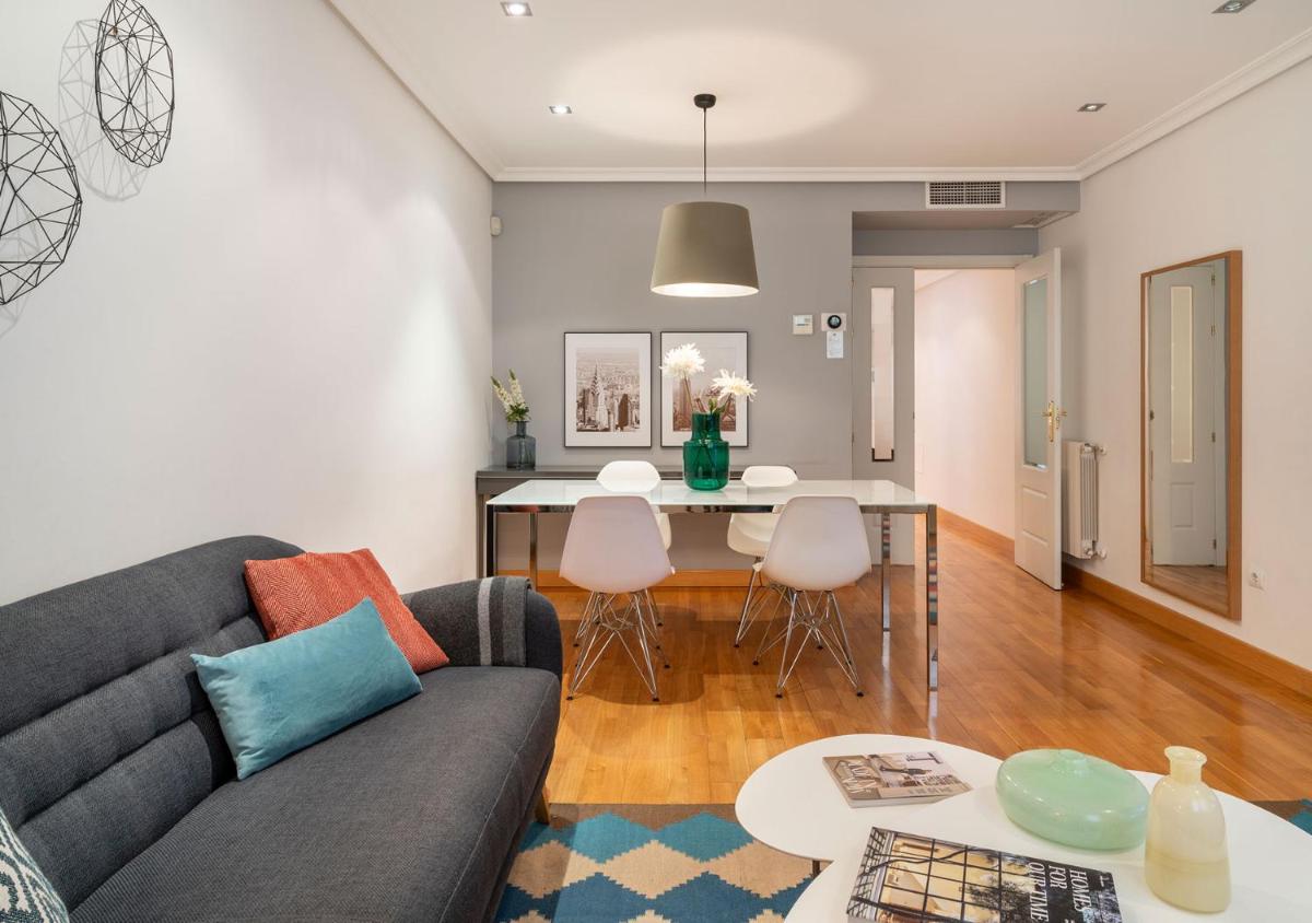 Ayala Apartment by Flatsweethome - Housity