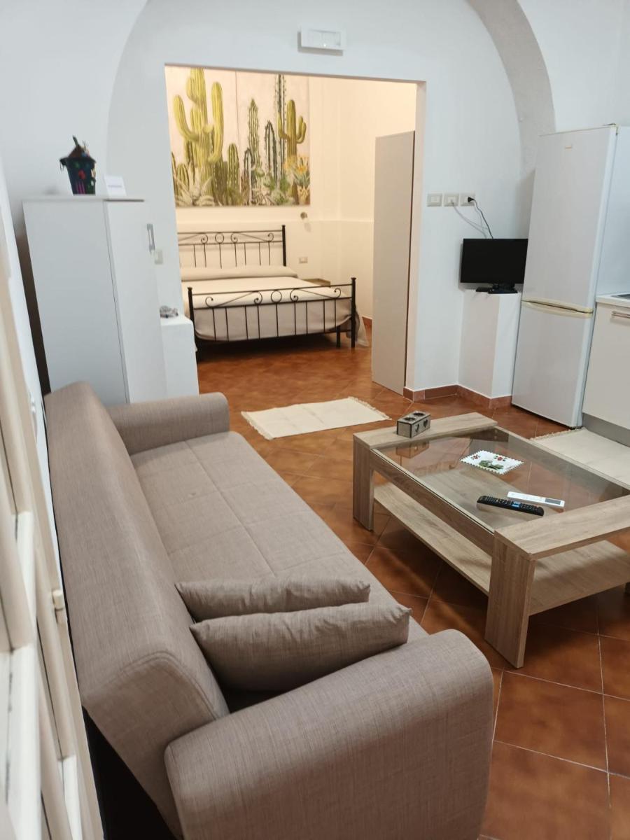 Ange - Housity