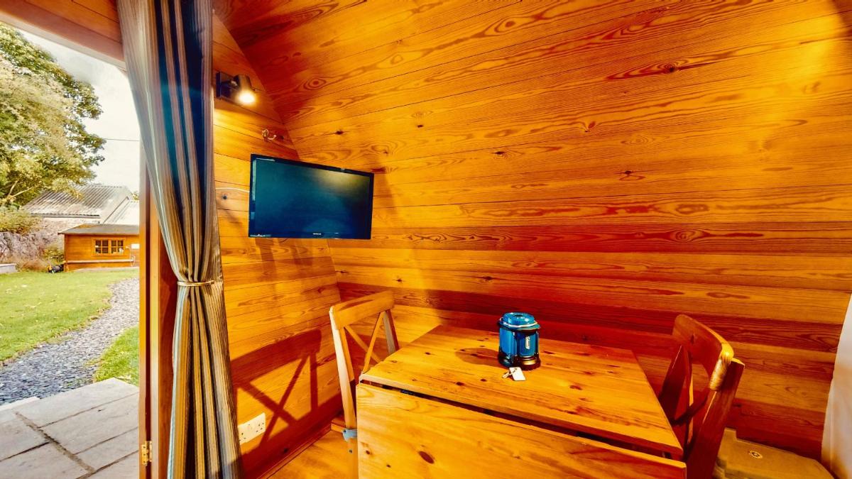 Dog Friendly Glamping Pods with Hot Tubs - Housity