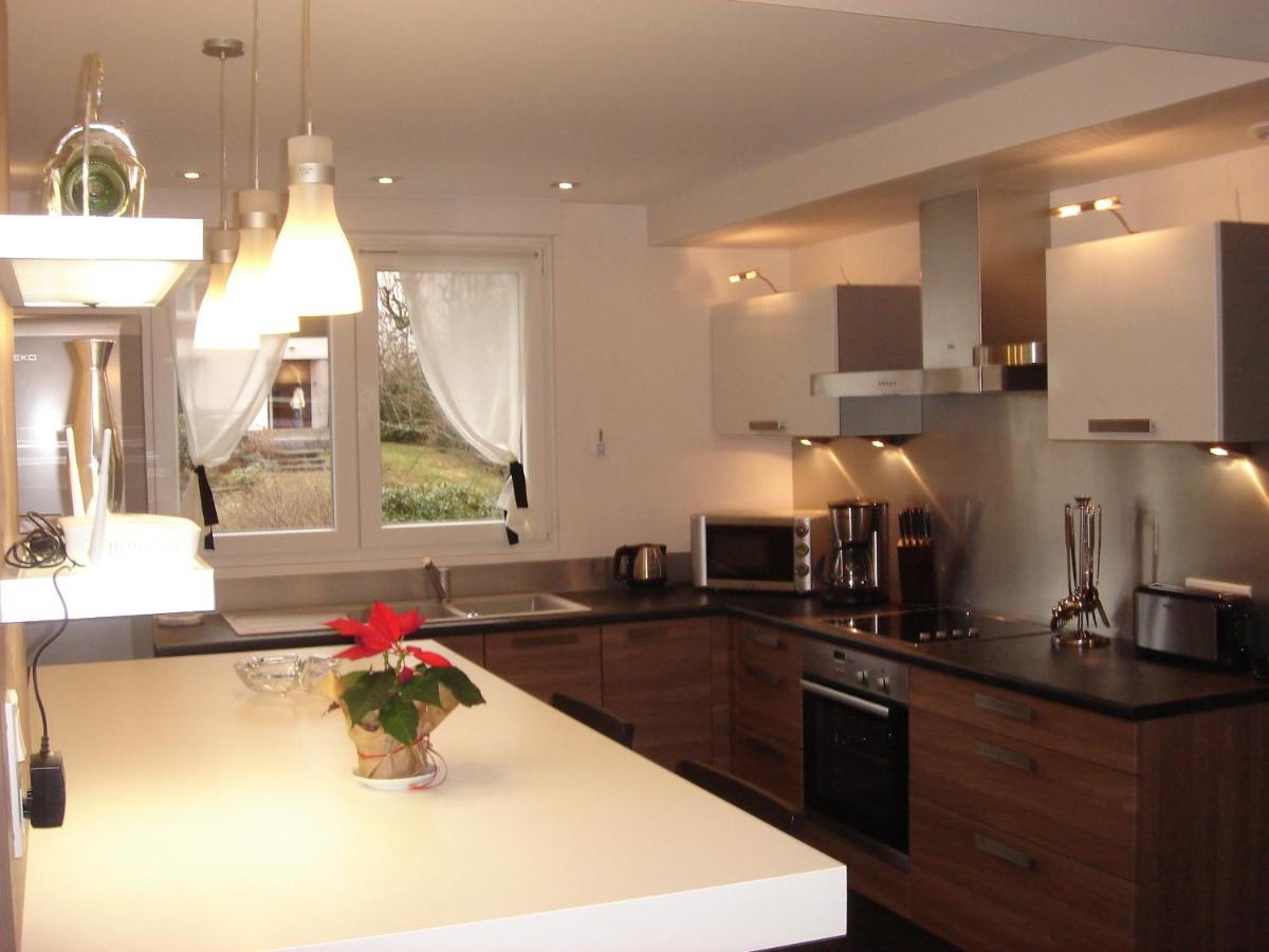 Cuisine ou kitchenette dans l'établissement Hotel de la Jamagne & Spa