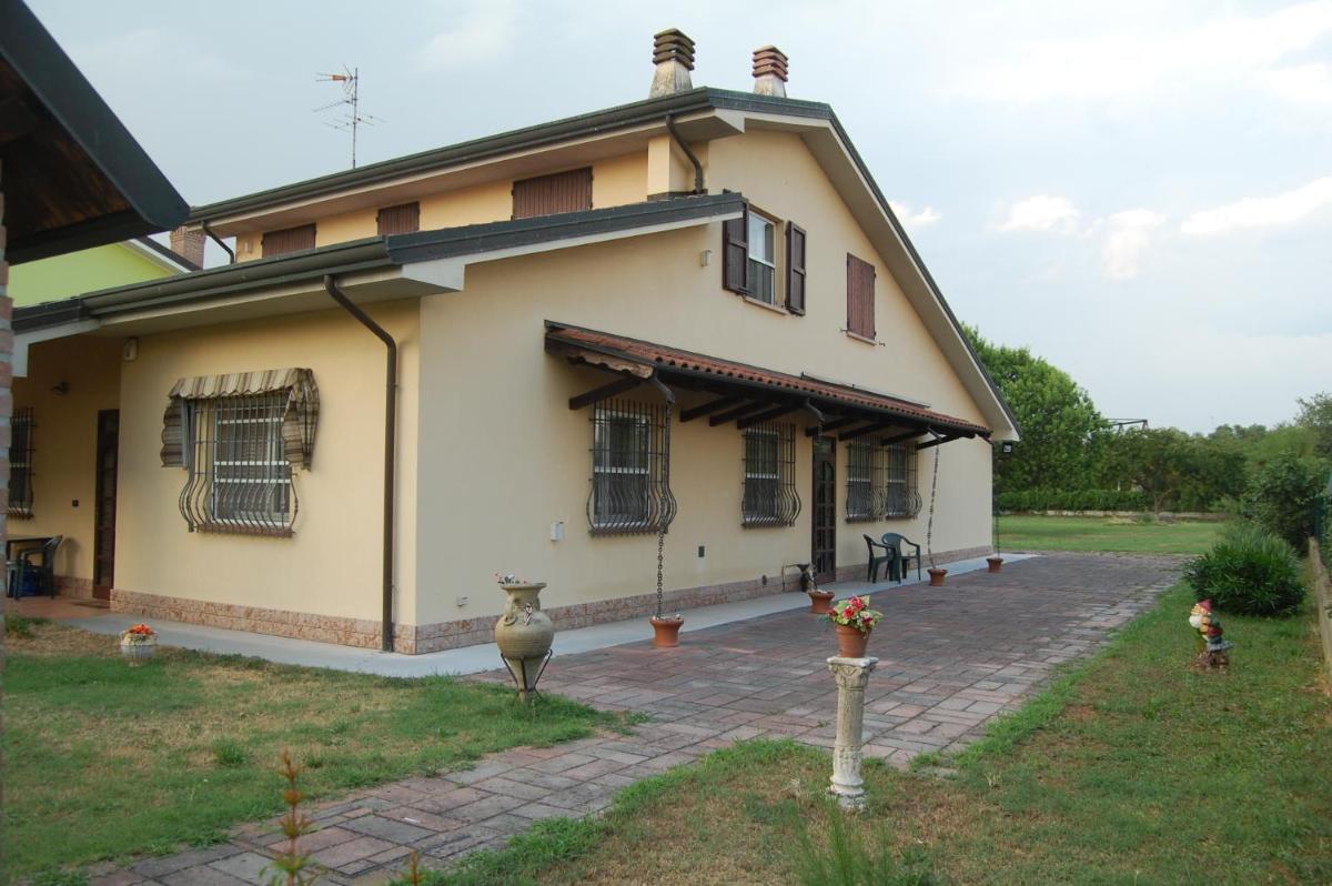 4 giugno Ferrara - Housity