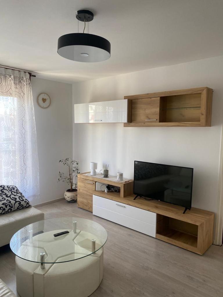 Apartment Vrbani - Housity