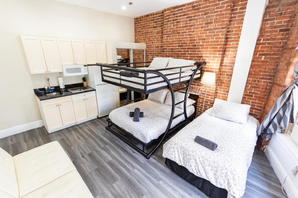 STUDIO PLUS, Next to the Korea-Town - Housity