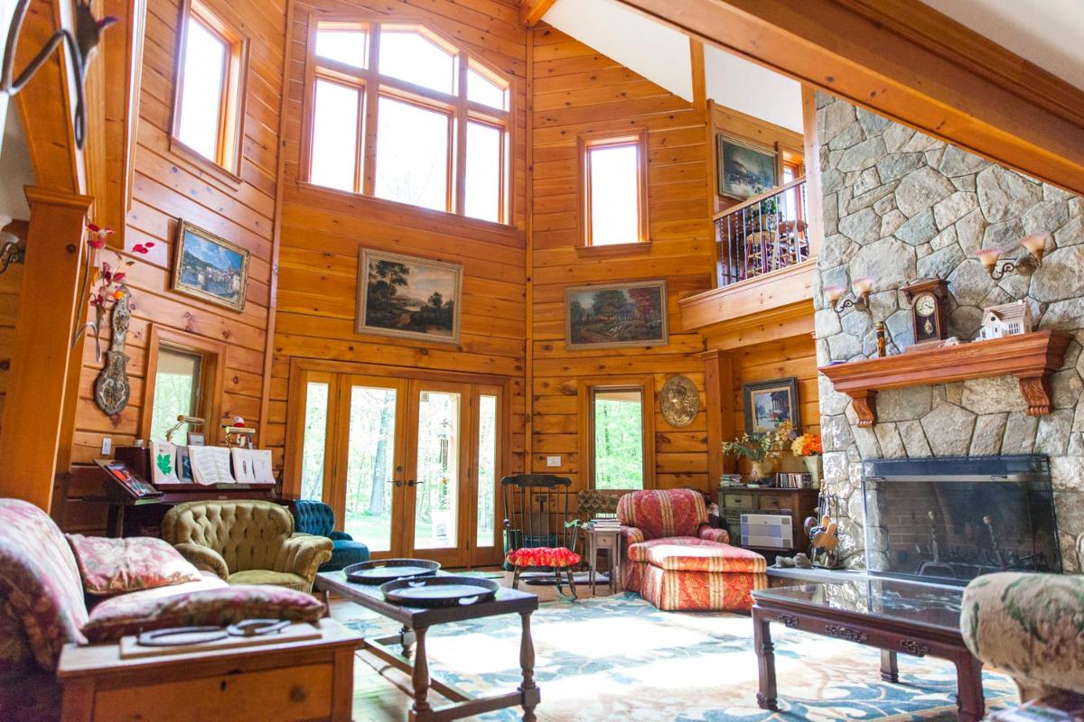 Honey Maple Grove BnB - Housity