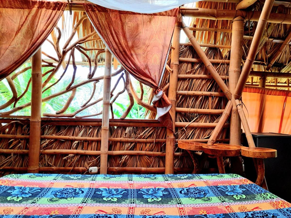 El Bamboo Cabins - Housity
