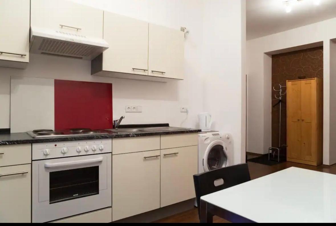 Kukucinova Apartments - Housity