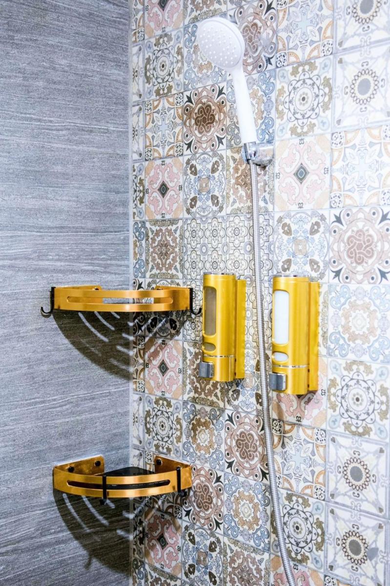 2 Bedroom Apartment ~ 5 Minutes to Grand Mall - Housity