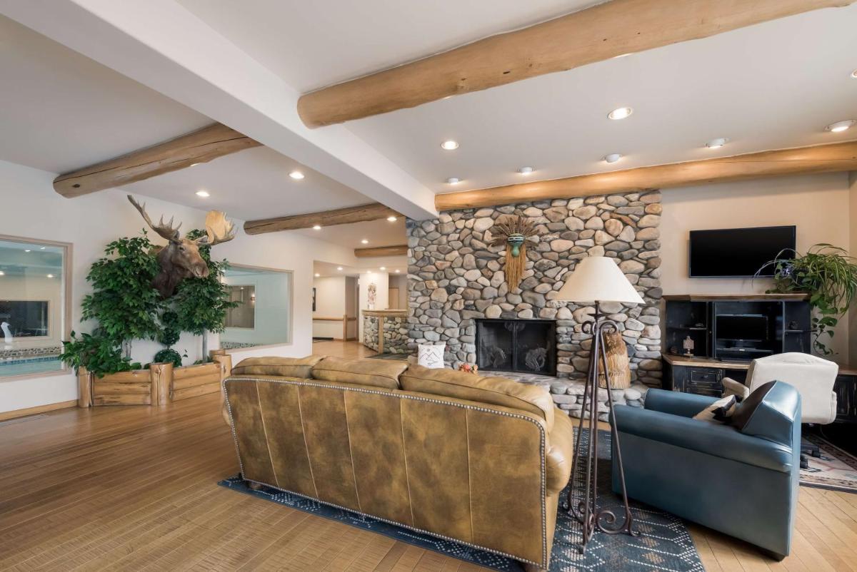 Best Western Plus Kentwood Lodge - Housity