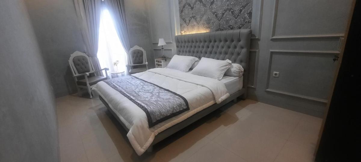 AL Isyania Creative Homestay Syariah - Housity
