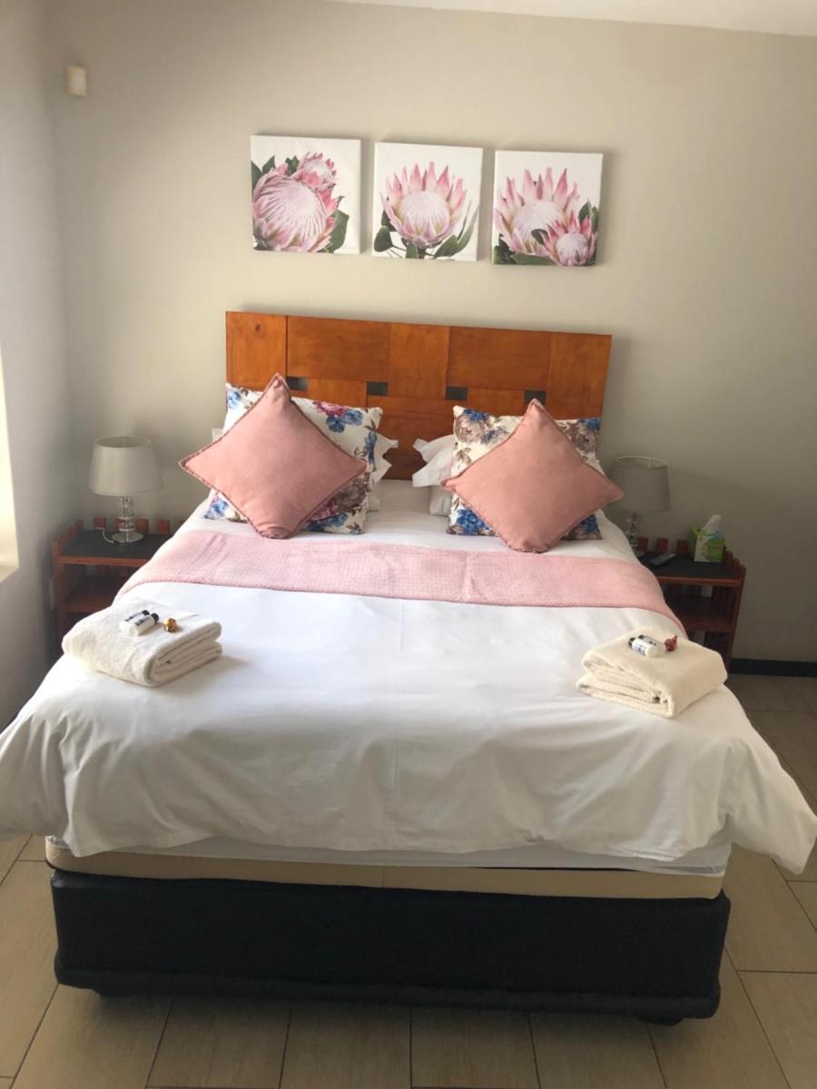 Riekert's Self-Catering Apartment - Housity