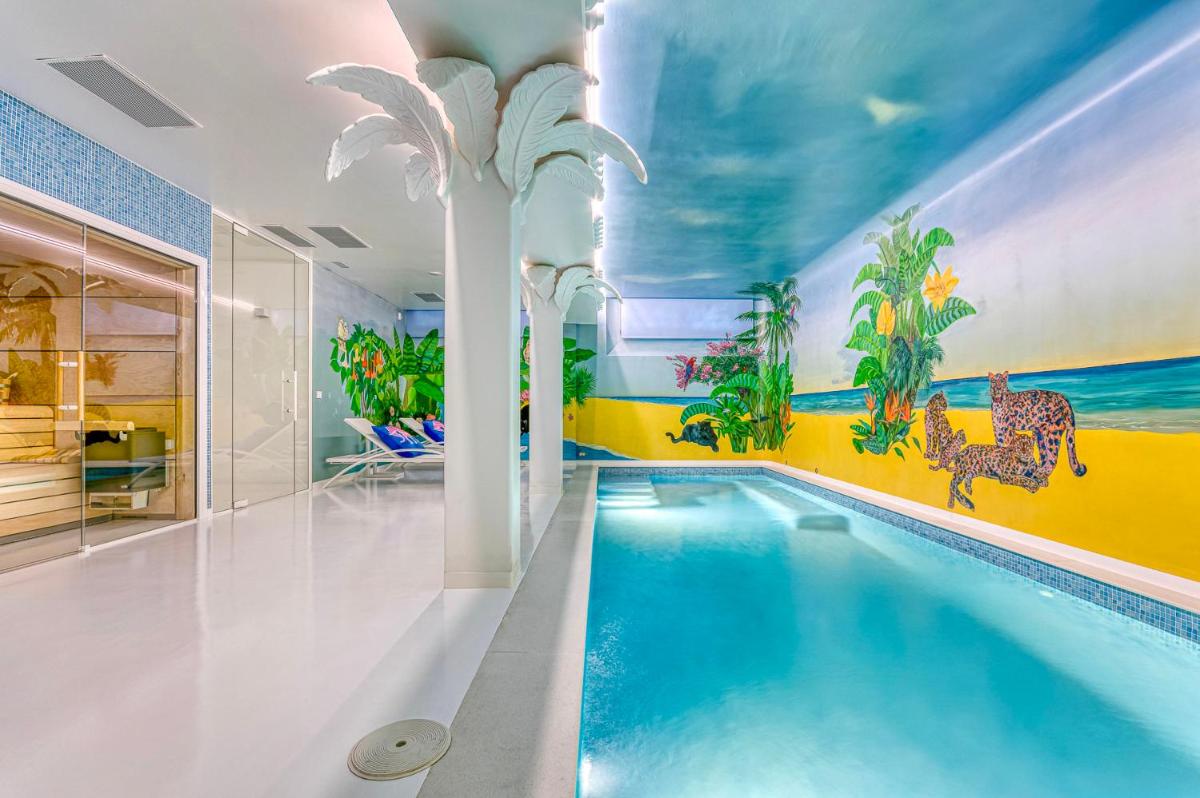 Piscina en o cerca de The Pink Elephant Hotel