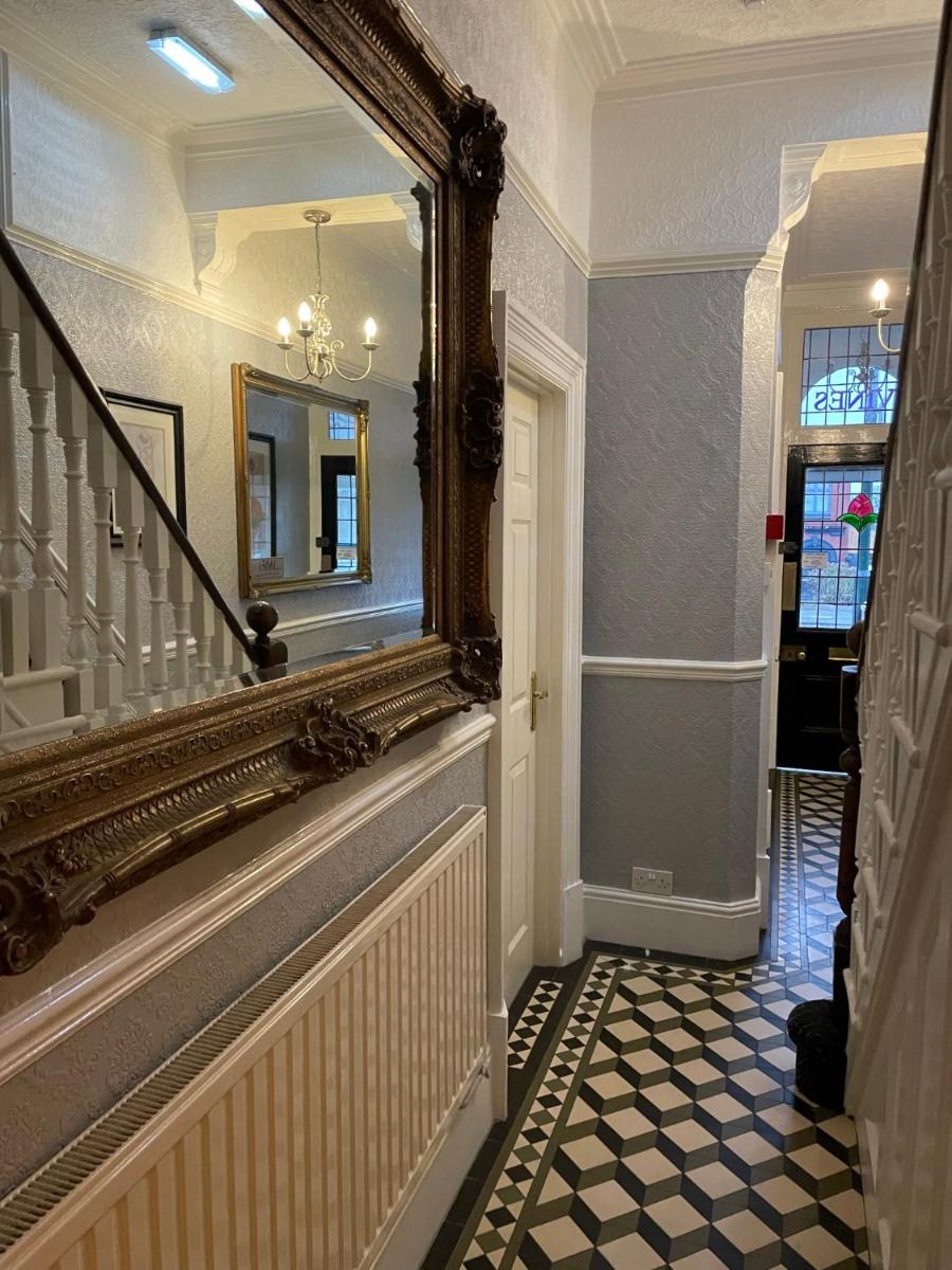 The Vines Lodge - Housity