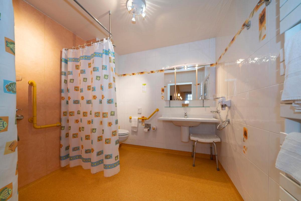 Salle de bains dans l'établissement Hotel Munsch Restaurant & Wellness, Colmar Nord - Haut-Koenigsbourg