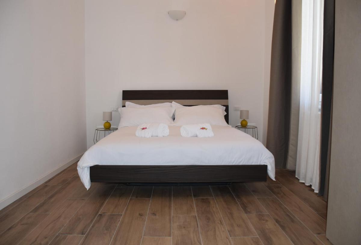 R & A Minerva Suites - Housity