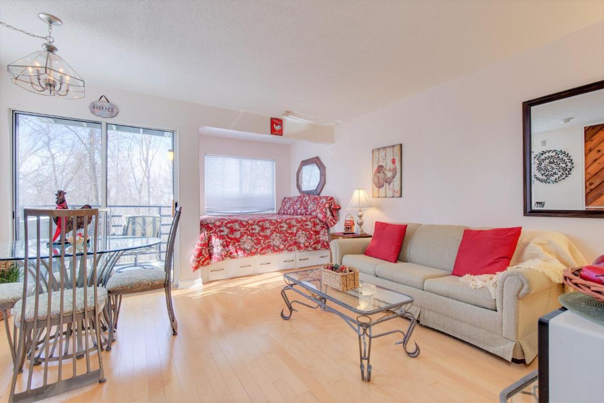 A Tennessee Joy, 1 Bedroom, Indoor Pool, WiFi, Fireplace, Sleeps 2 - Housity