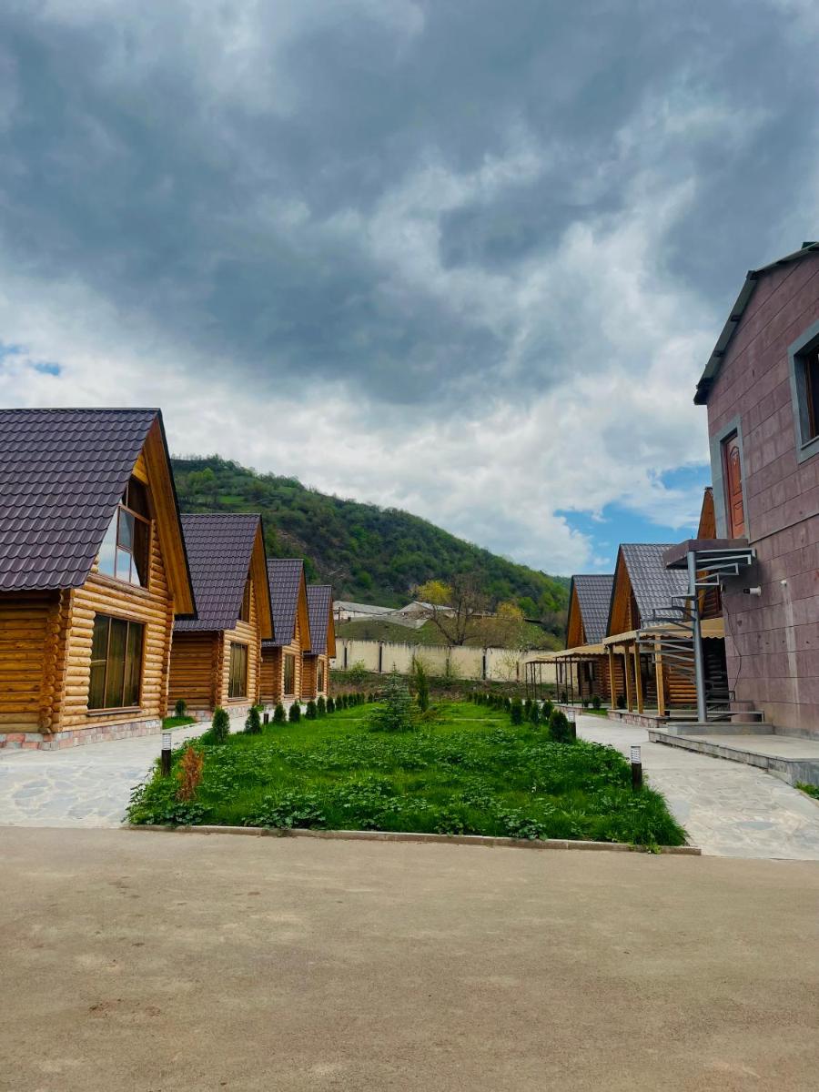 Riverside Eco Resort - Housity