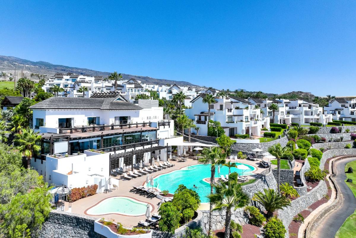 Piscina en o cerca de Las Terrazas de Abama Suites