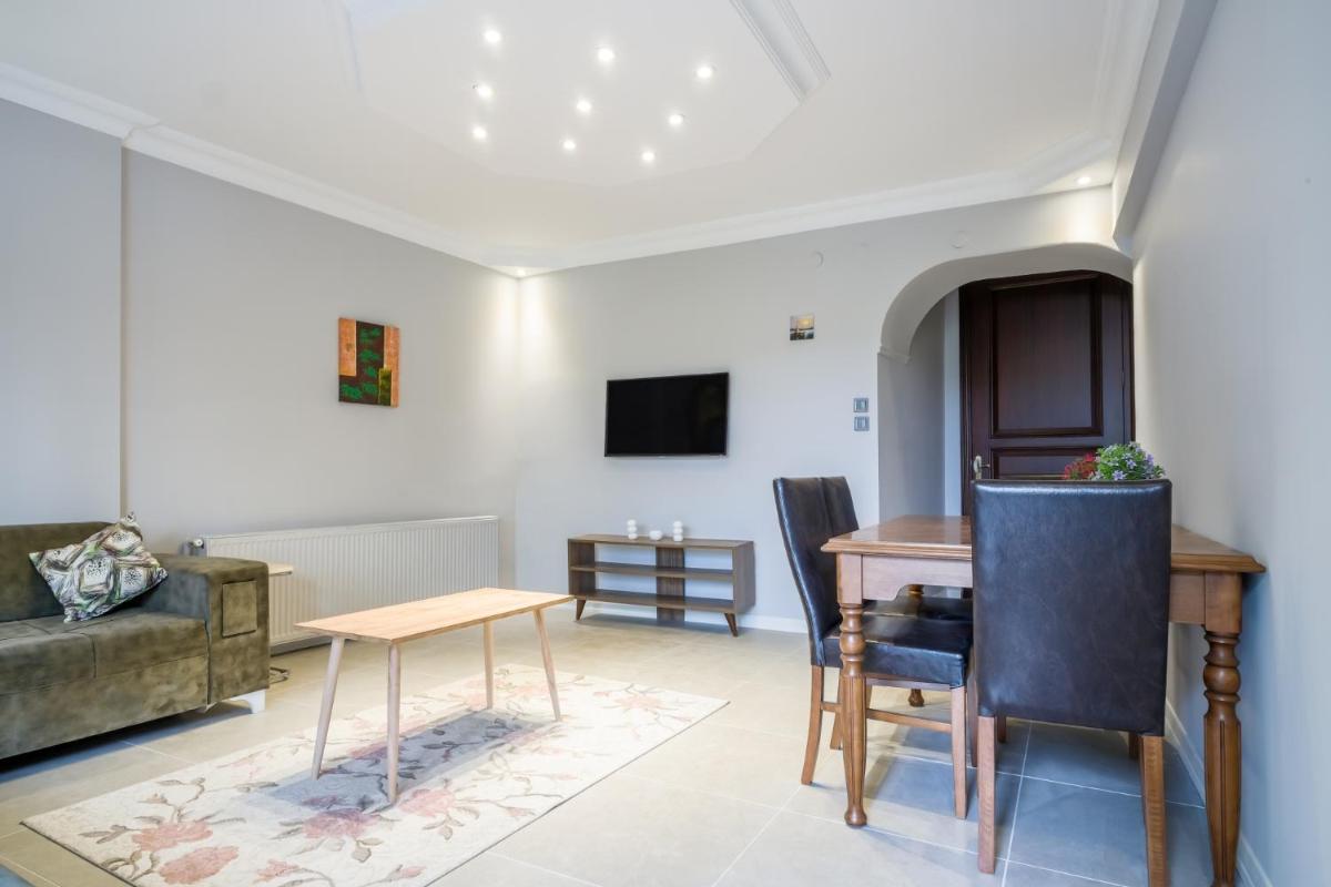 Elegant Flat Close to Istinye Coast in Yenikoy - Housity