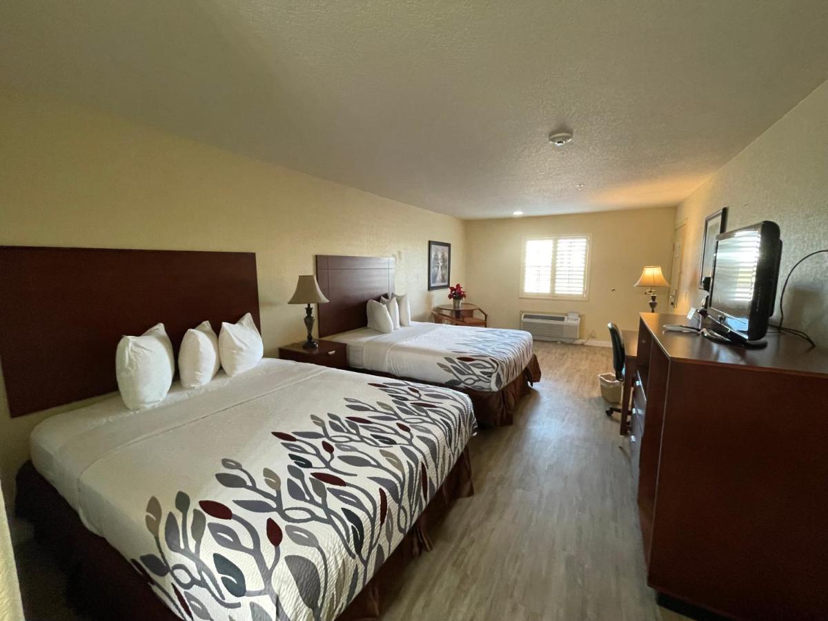 Kenedy Inn and Suites - Housity