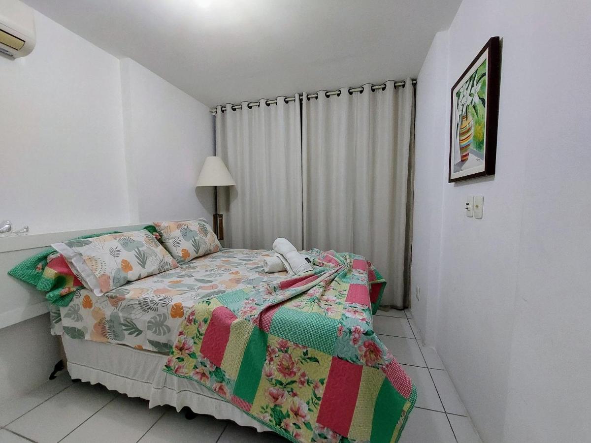 Apto. 1 dormitório no M. de Nassau - Ed. Manhattan Home Service 302 - Housity
