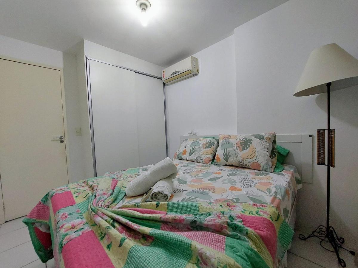 Apto. 1 dormitório no M. de Nassau - Ed. Manhattan Home Service 302 - Housity