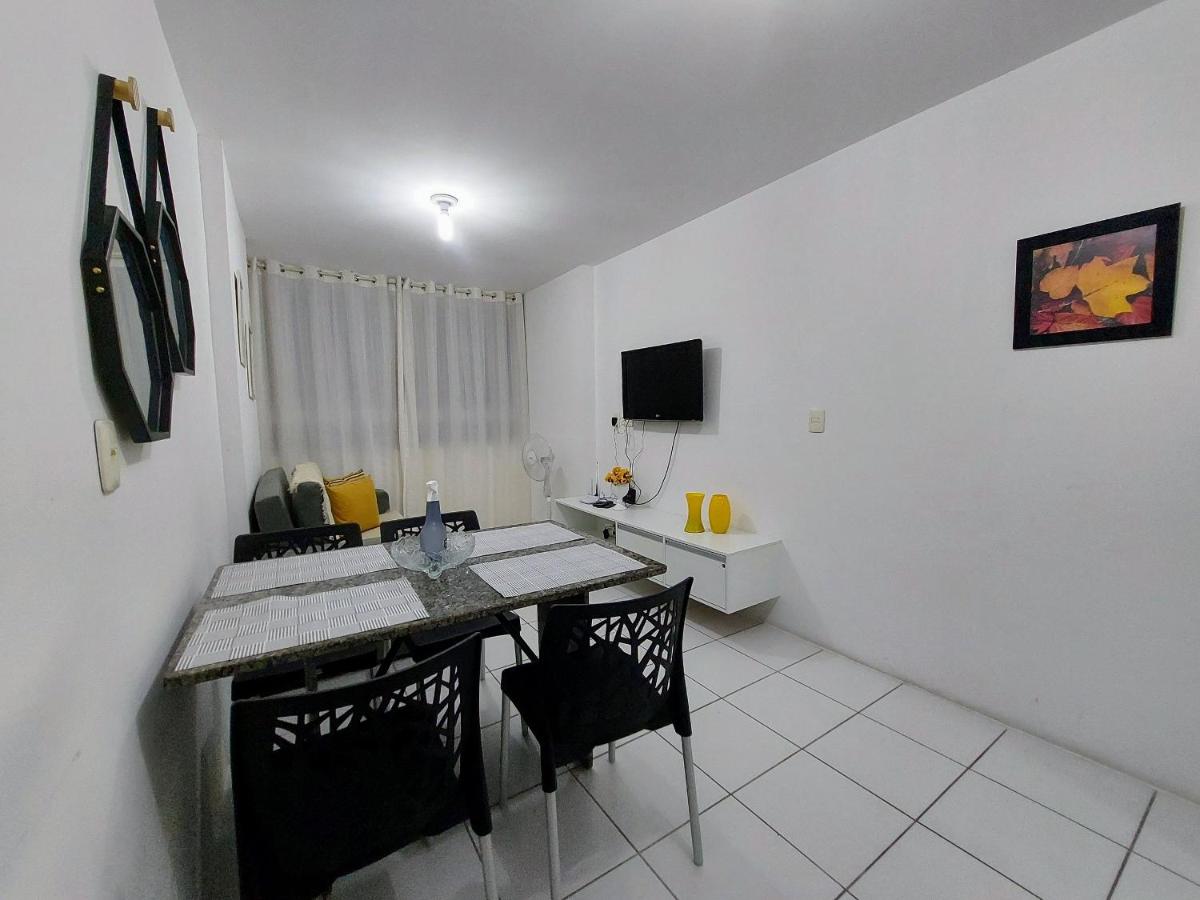 Apto. 1 dormitório no M. de Nassau - Ed. Manhattan Home Service 302 - Housity