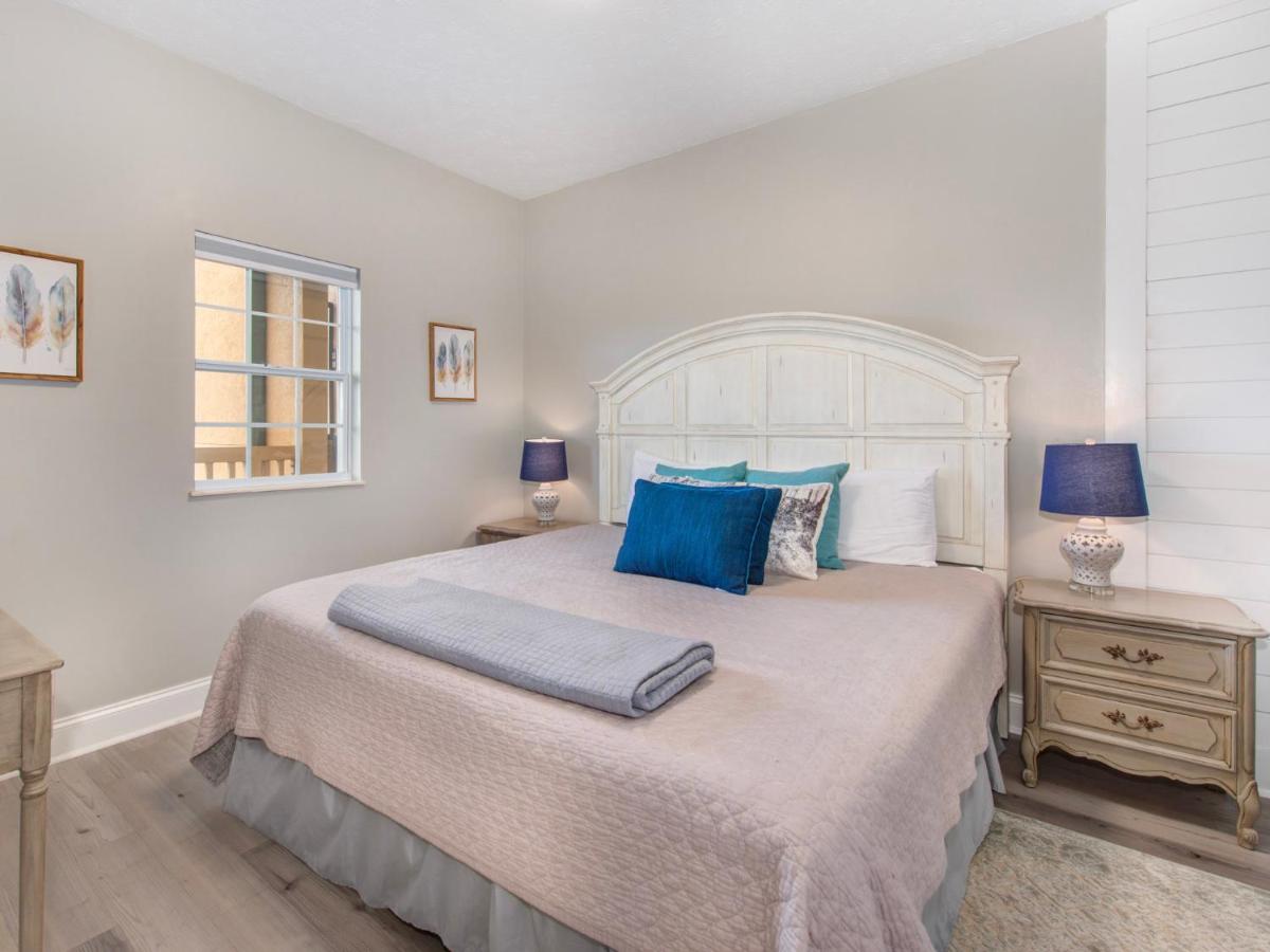 Above It All 1504 - Housity