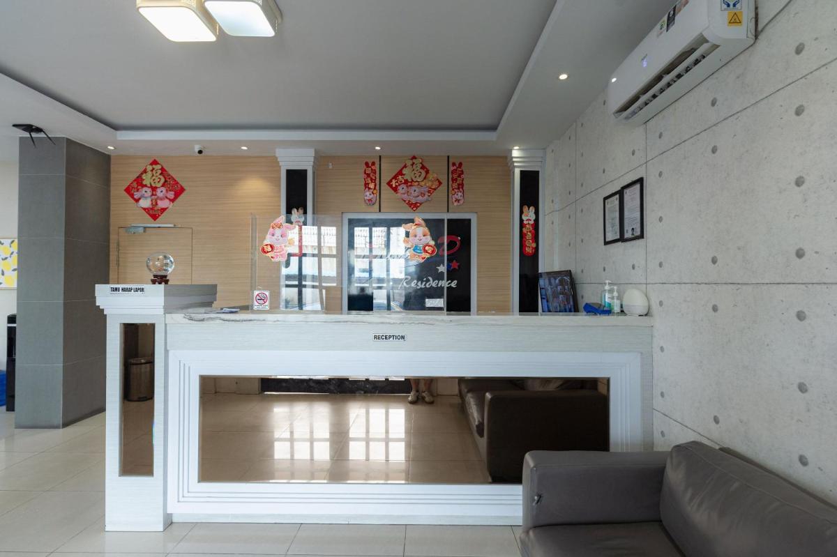 RedDoorz at Nagoya Indah Batam - Housity