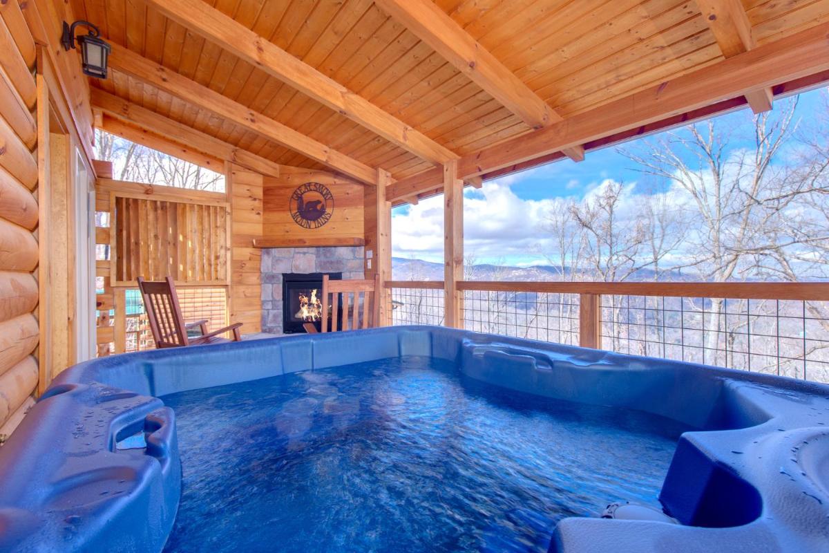 Back to Nature, 2 Bedroom, Fireplace, Hot Tub, WiFi, Pet Friendly, Sleeps 6 - Housity